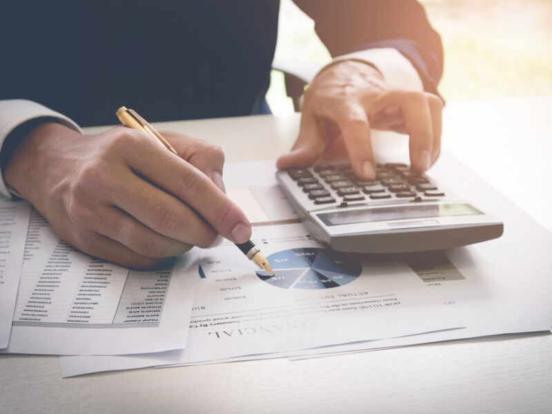 RS72245_AdobeStock_165639757_scr